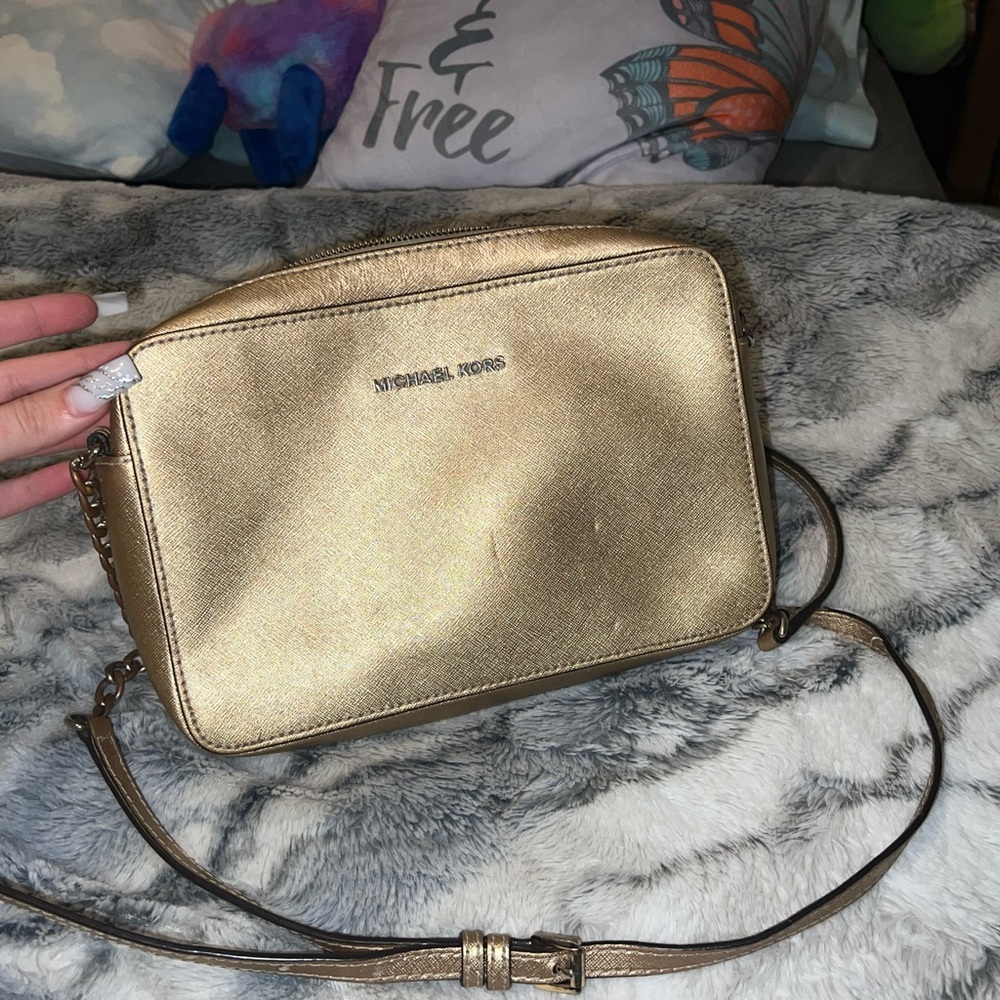 Gold Michael kors purse crossbody - Picture 5 of 5